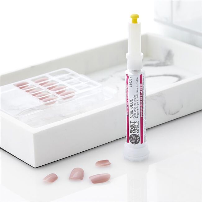 Drip & Clog Proof Nail Glue