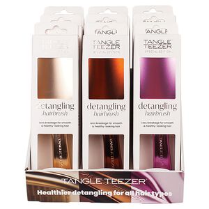 The Chrome Ultimate Detangler Display