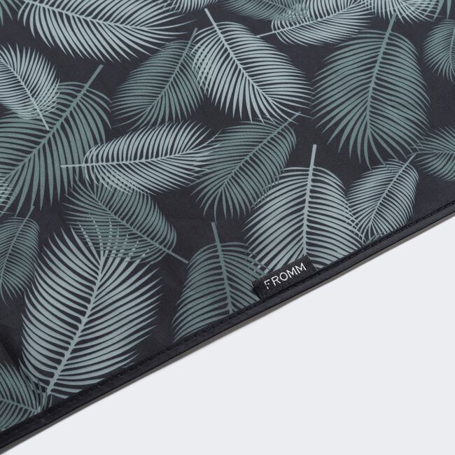 Premium Client Hairstyling Cape Palms Print